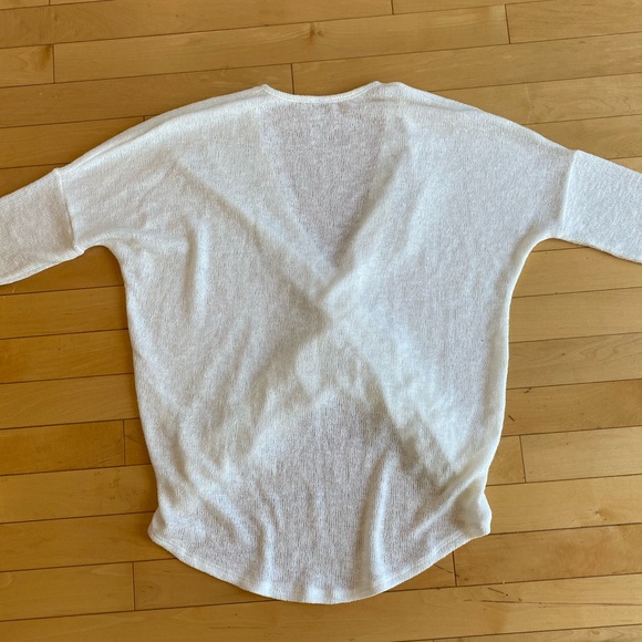 Beach top ☀️🌊 - Picture 3 of 3